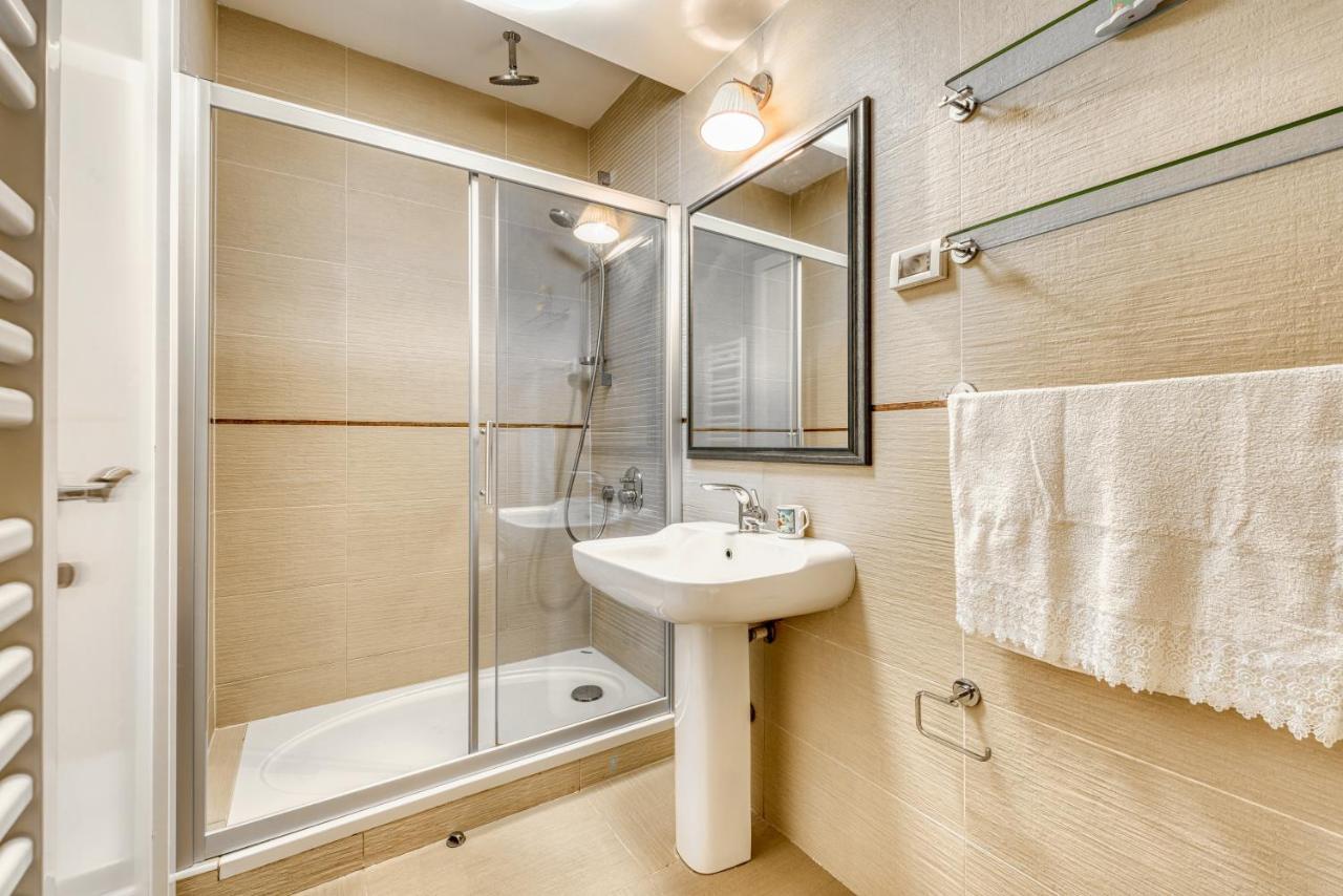 Apartments Dvori Lapad 2 Direct Sea View Dubrovnik Buitenkant foto