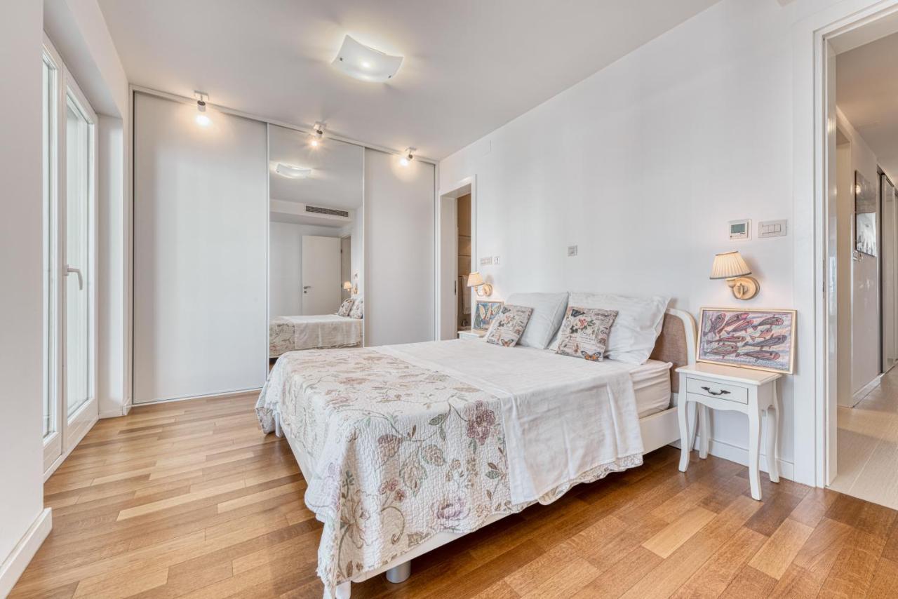 Apartments Dvori Lapad 2 Direct Sea View Dubrovnik Buitenkant foto